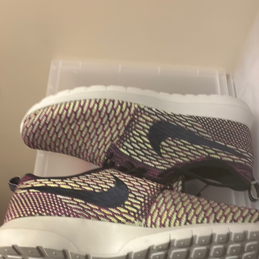 Multicolor Patterned Sneakers - Picture 4 of 4
